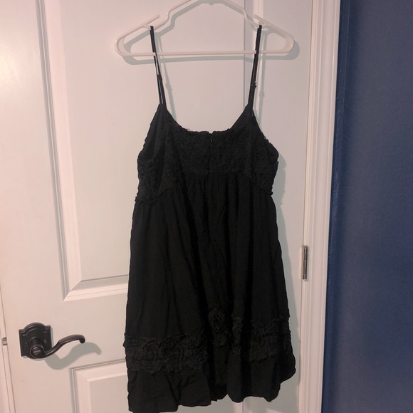Spaghetti Strap Lace Bodice and Hem Little Black Dress Umgee Brand Size L - Picture 3 of 3